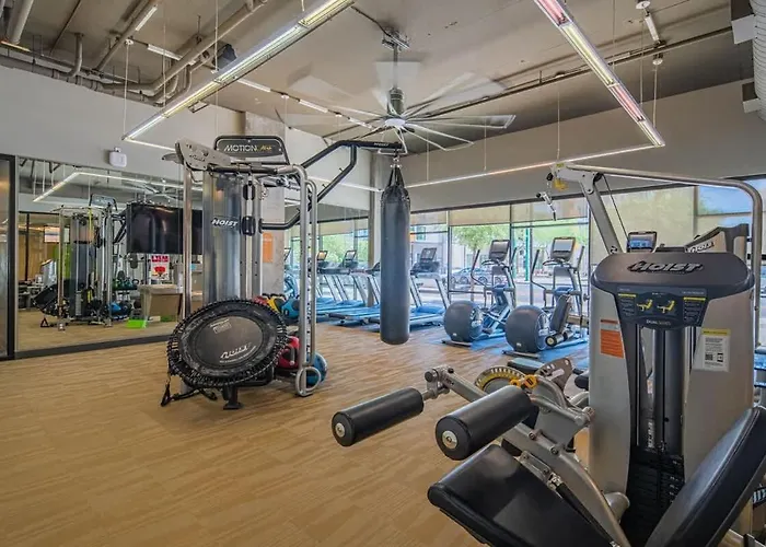 Dt Phx Balcony Wd Gym Pool & Parking * Phoenix