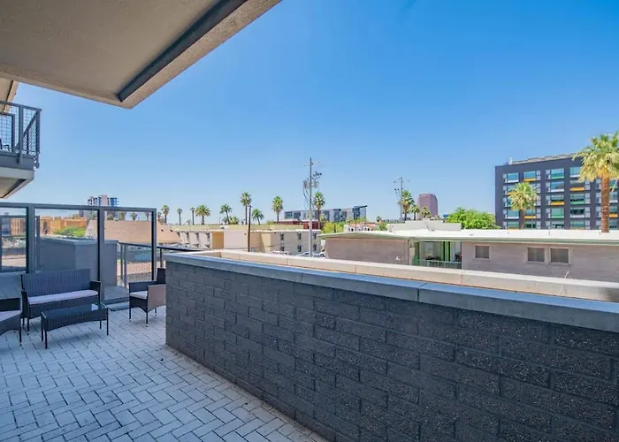 Dt Phx Balcony Wd Gym Pool & Parking Phoenix