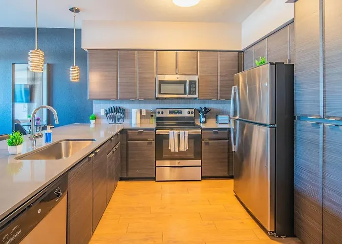 Dt Phx Balcony Wd Gym Pool & Parking Apartment Phoenix